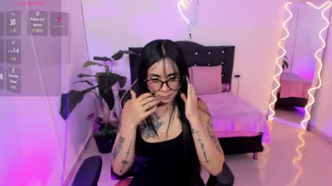 Snapshot of lindsay_tay chatting on 05/18/26, 03:35 Linda online show from 05/18/26, 03:35