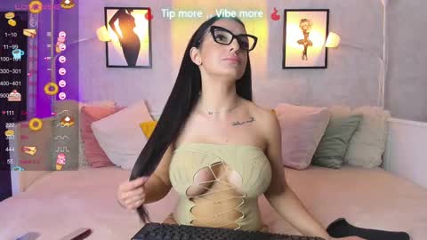 Alexandra online show from 02/25/25, 05:25