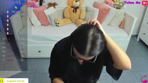 Alexandra online show from 10/20/25, 04:02