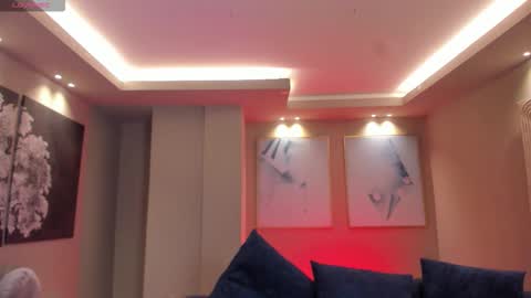 Lin  online show from 10/09/25, 04:21