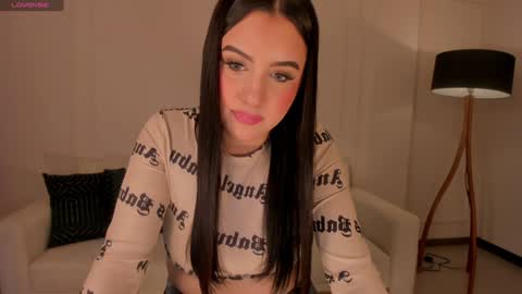 Lindsey Moss online show from 12/08/24, 03:21