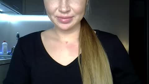 Anna online show from 12/20/25, 10:17