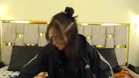 Snapshot of ling_ling24 chatting on 03/11/25, 03:16 ling ling24 online show from 03/11/25, 03:16