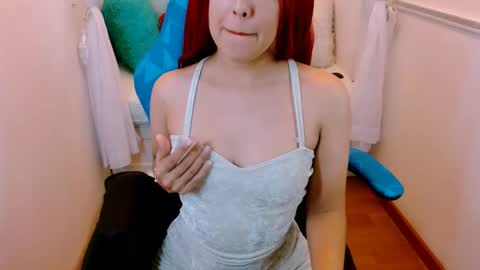 V A L E  N T I N A online show from 12/15/24, 10:04