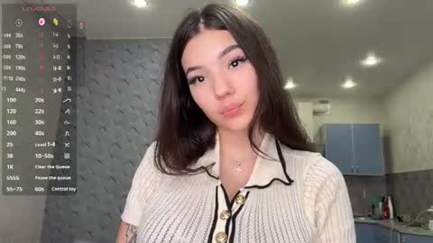 Lira online show from 07/21/26, 09:28