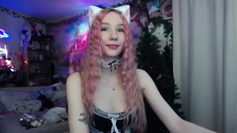 Snapshot of linlin_cuteeee chatting on 12/14/25, 09:41 Lin online show from 12/14/25, 09:41