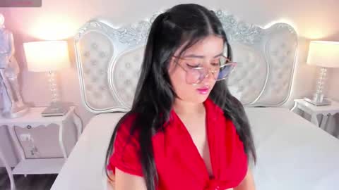 Linna online show from 10/09/25, 04:21