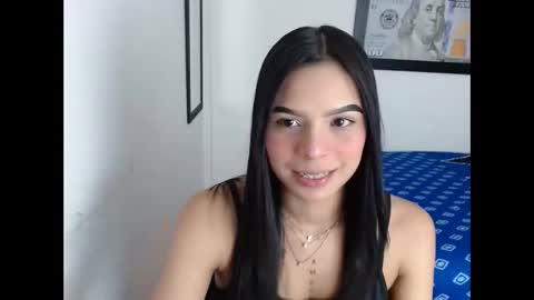 Snapshot of linnaskinyy chatting on 10/21/25, 05:41 lina online show from 10/21/25, 05:41
