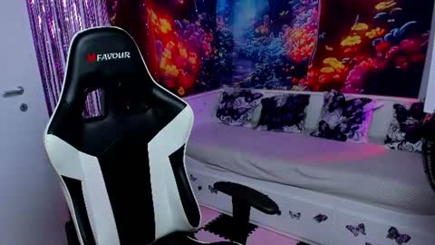 Tina online show from 07/19/26, 04:54