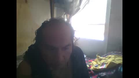 Snapshot of linseyyy chatting on 01/19/25, 06:53 belledelfyyy online show from 01/19/25, 06:53