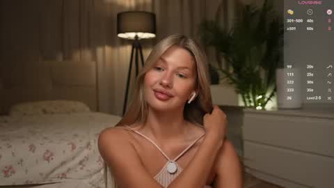 Snapshot of lintona chatting on 07/24/26, 03:15 lintona online show from 07/24/26, 03:15
