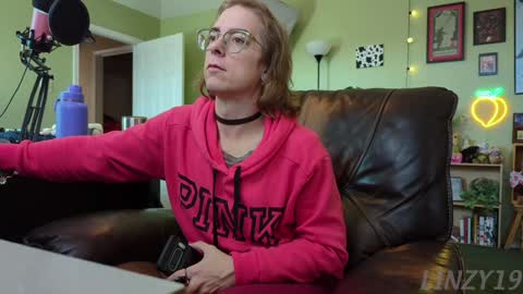 Snapshot of linzy19 chatting on 01/30/25, 08:42 Linzy19 online show from 01/30/25, 08:42