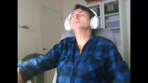 liongr69 online show from 11/24/25, 07:41