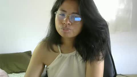 liora online show from 03/25/26, 05:13