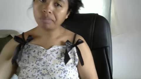 liora online show from 05/10/26, 04:28