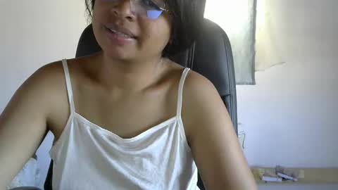 Liora selenex online show from 04/29/26, 04:27