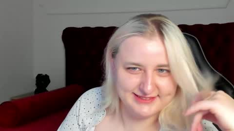 Snapshot of lioraardyn chatting on 05/13/26, 05:16 LioraArdyn online show from 05/13/26, 05:16