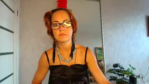 Liora Weiss online show from 07/17/26, 08:32