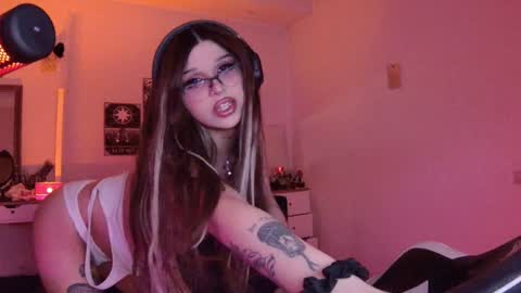 lipseclipse online show from 12/11/24, 10:38