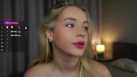 Amelia online show from 01/07/25, 01:06