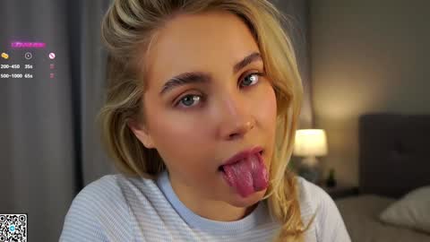 Amelia online show from 01/25/25, 03:09