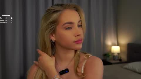 Amelia online show from 02/18/25, 01:10