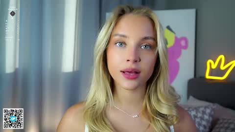 Amelia online show from 10/02/25, 01:12