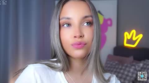 Amelia online show from 10/12/25, 12:09