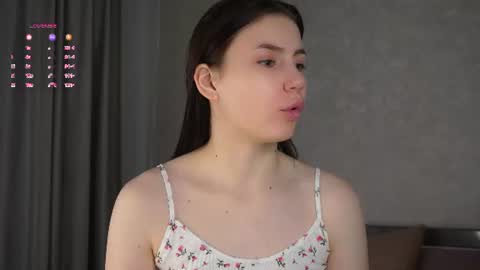 Snapshot of lipswithsmileonthem chatting on 06/15/26, 01:41 Amelia online show from 06/15/26, 01:41
