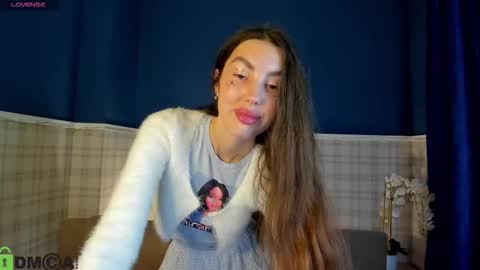 Snapshot of lira_revery chatting on 11/15/25, 01:03 Lira revery online show from 11/15/25, 01:03