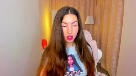 Snapshot of lira_revery chatting on 11/27/25, 12:35 Lira revery online show from 11/27/25, 12:35