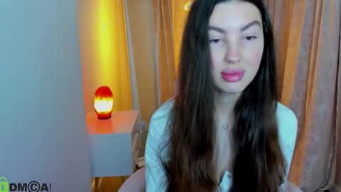Snapshot of lira_revery chatting on 12/01/25, 11:54 Lira revery online show from 12/01/25, 11:54