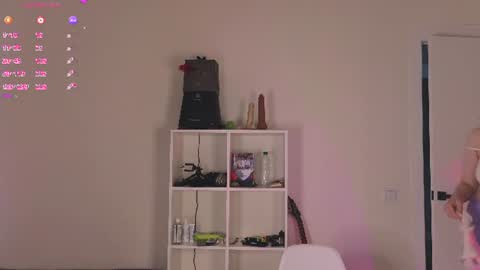 lirara online show from 06/18/26, 03:16