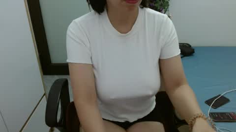 lisa_1011 online show from 07/19/26, 11:36