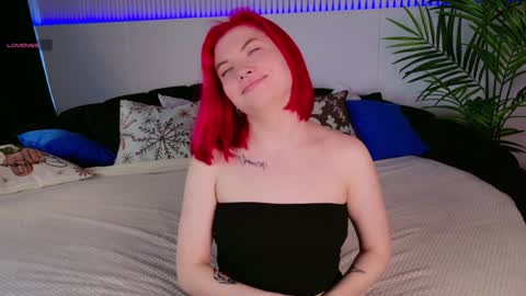 Snapshot of lisa_adam chatting on 12/11/24, 10:14 lissi online show from 12/11/24, 10:14