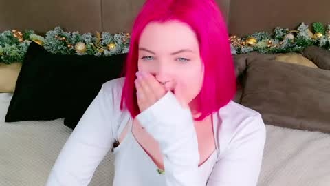 Snapshot of lisa_adam chatting on 12/15/24, 11:01 lissi online show from 12/15/24, 11:01