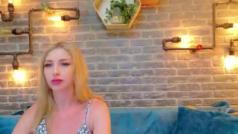 Lisa Caprice online show from 07/27/26, 03:35