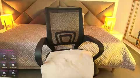 Snapshot of lisa_casper chatting on 12/13/25, 07:53 Lisa online show from 12/13/25, 07:53