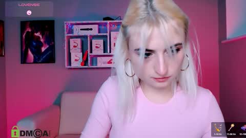 Lisa online show from 11/03/25, 08:10