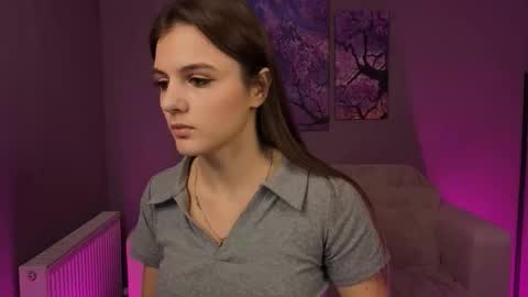 Lisa online show from 11/19/25, 11:10