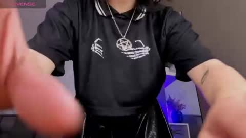 lisa dolly nyx online show from 07/07/26, 05:10