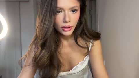 Snapshot of lisa_graham chatting on 12/05/25, 06:55 lisa_graham online show from 12/05/25, 06:55