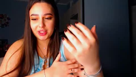 Snapshot of lisa_lady_golden chatting on 09/18/25, 02:35 lisa_lady_golden online show from 09/18/25, 02:35