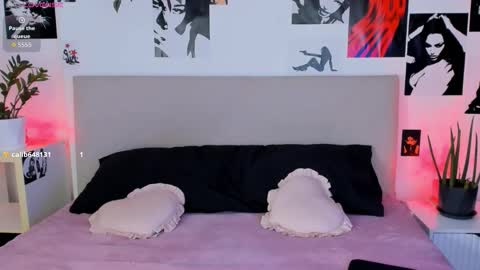 Snapshot of lisa_moons chatting on 10/30/25, 06:30 lisa_moons online show from 10/30/25, 06:30