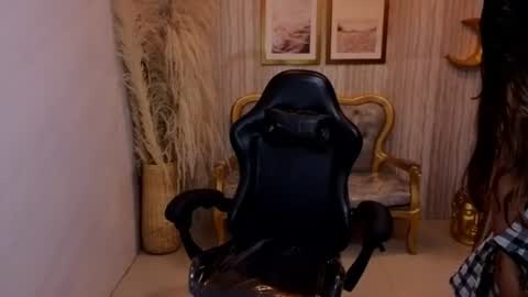 Liz online show from 07/14/26, 08:58