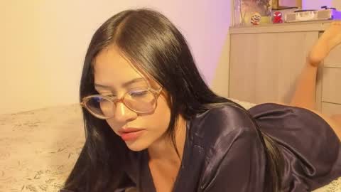 Snapshot of lisa_t08 chatting on 04/16/26, 11:51 Lisa Thompson online show from 04/16/26, 11:51