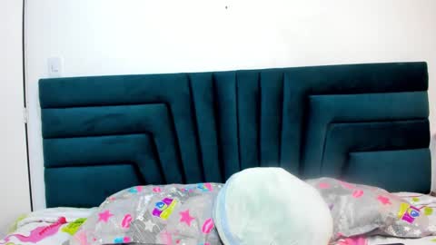 Snapshot of lisa_white_ chatting on 03/11/25, 03:48 lisa white online show from 03/11/25, 03:48