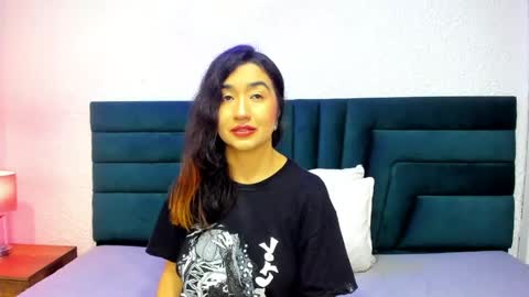 lisa white  online show from 05/17/26, 08:27