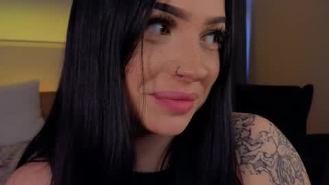 Snapshot of lisaaaliss chatting on 05/08/26, 10:31 lisaaaliss online show from 05/08/26, 10:31