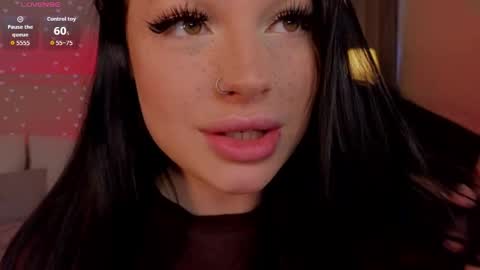 Snapshot of lisaaaliss chatting on 05/15/26, 11:17 lisaaaliss online show from 05/15/26, 11:17